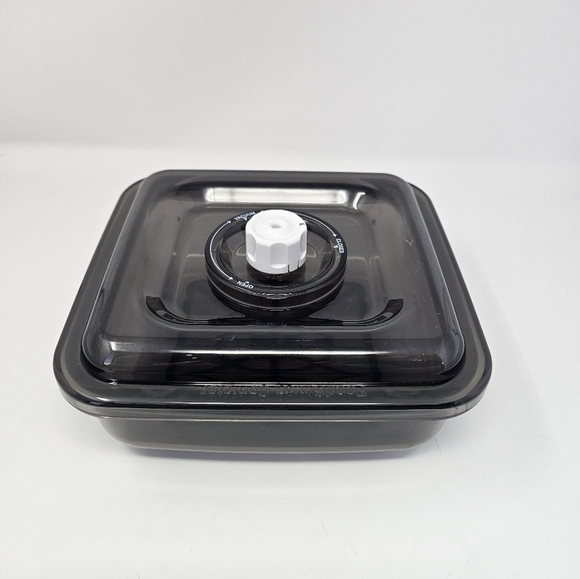 FoodSaver Square Vacuum Sealing 2.25 Qt Quick Marinating Canister Marinade #663 - Picture 2 of 8